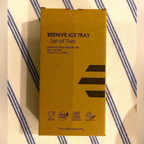 NIB Hubee Silicone Beehive Ice Tray in Navy & Pink (Set of 2) - Picture 3 of 3